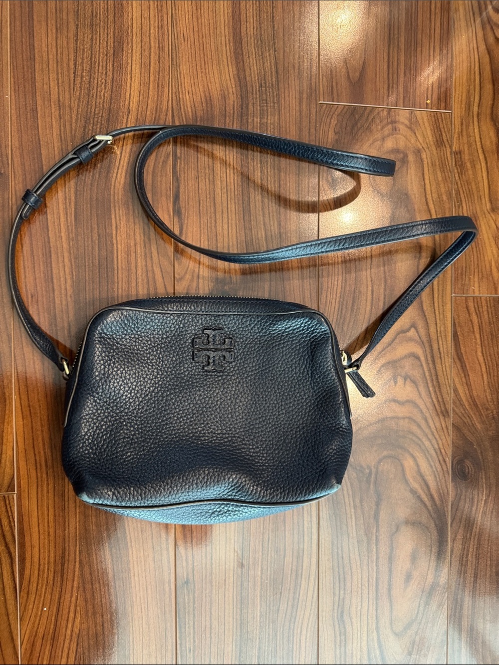 Tory Burch cross body in navy